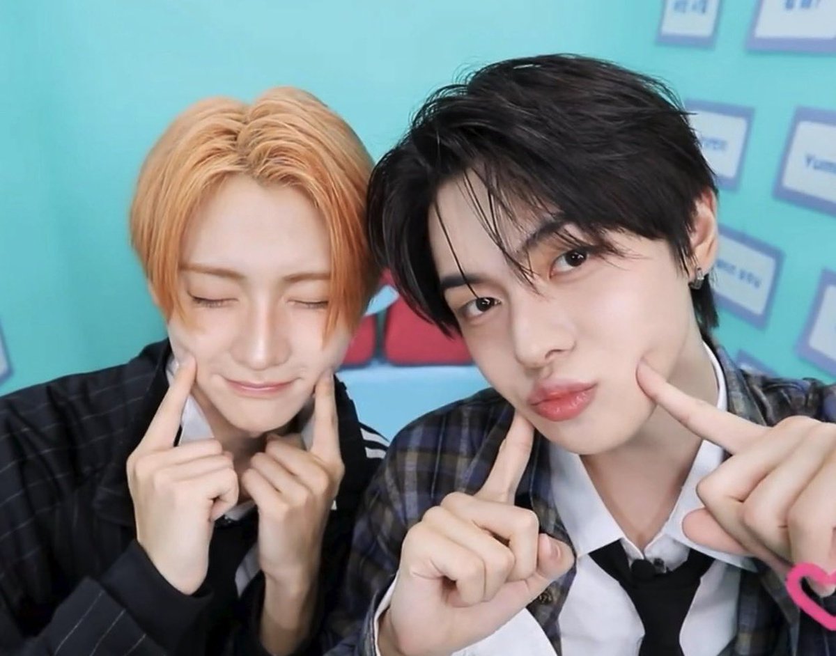 19wons's tweet photo. leowon cute 4cuts 🩷 https://t.co/QdCMcmPbUO