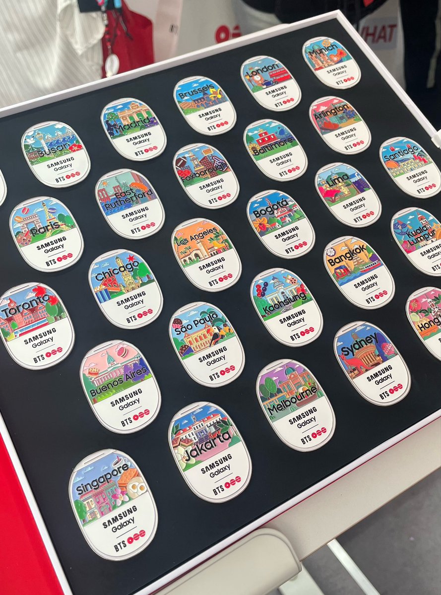 ARMYing101_'s tweet photo. Samsung pin badge of cities is so cool https://t.co/IwTMZiCK5b