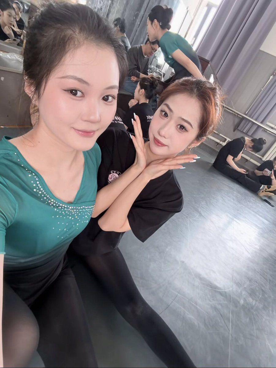 3900hhh's tweet photo. 刷刷存在感就行了，证明自己还在外面 https://t.co/waoEeVxNp0