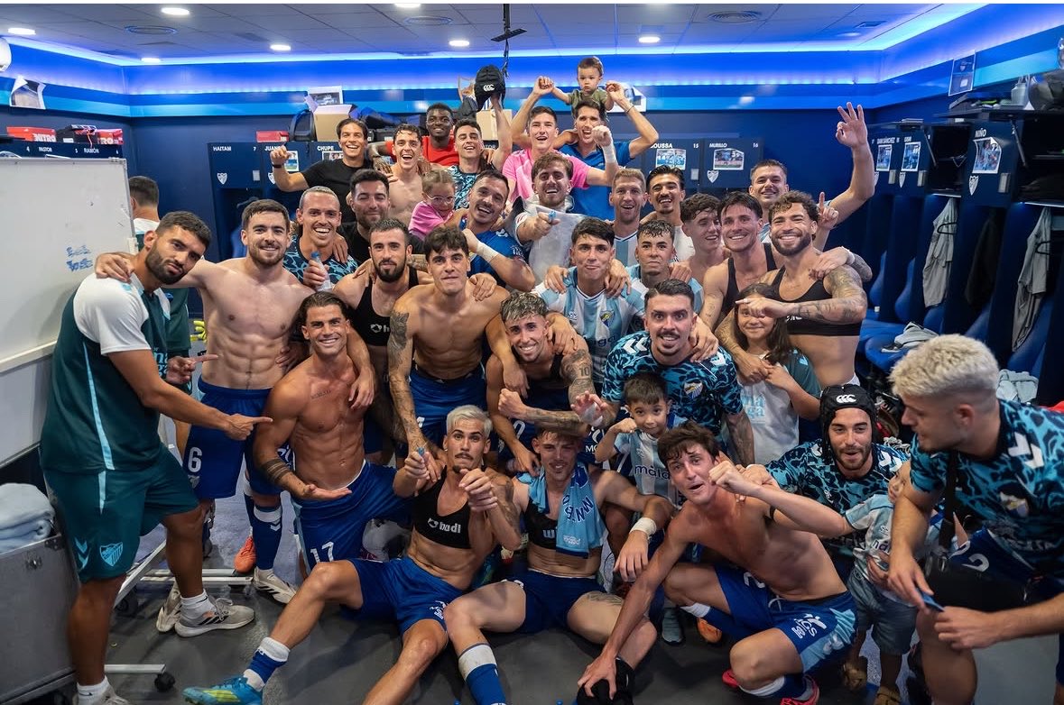 FootballIFM's tweet photo. A LA FINAAAAAL🤯🚀

Último paso para poner el broche a una gran temporada con el ascenso a Primera🤩

¡Confianza plena!
¡Vamos @JuanpeJM6 y @Davidlarrubia_ !😎 https://t.co/5U1lz0Ub3A