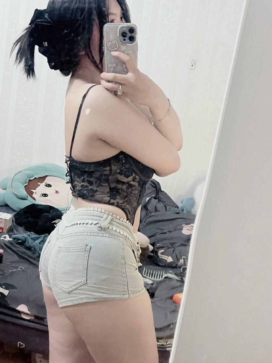 Hà Thị Thùy Tiên tweet media
