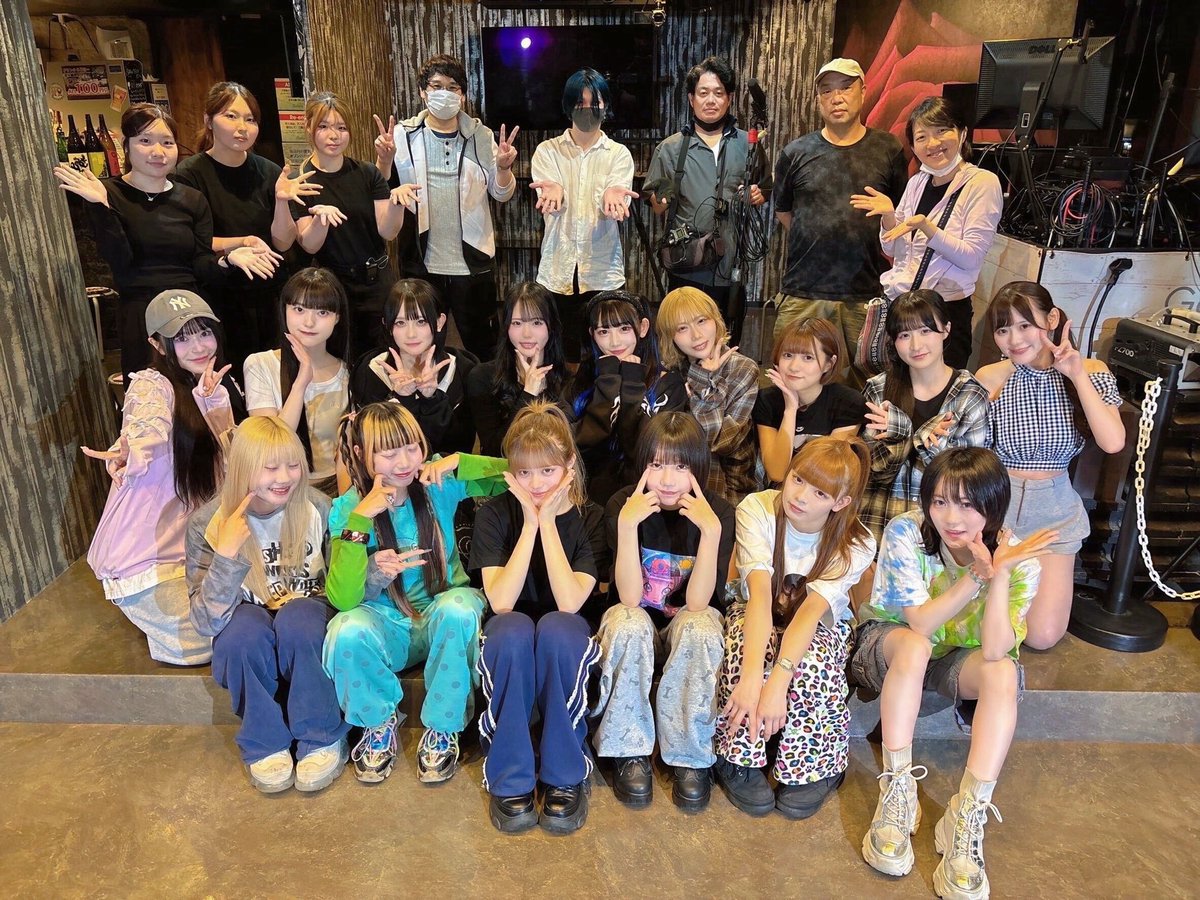 Yuki8739's tweet photo. ゆるめるモ！主演ドラマ「Over the Rainbow」無事撮影終えております！

6月25日（木）千葉テレビ「キャストウォッチ」（25時〜25時30分）内放送です！

◉主演：ゆるめるモ！
◉ゲスト：大桃子サンライズ
◉キャスト：琥珀まい/彩葉ちえり/白浜さや/とわん/愛信えみり./西村彩/芝咲智菜/茜みちる https://t.co/Spn8R7r3gz