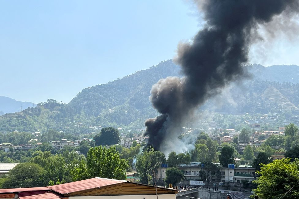 fuseconductor04's tweet photo. @InshalSiddiquii Oh the smoke is still coming from endian aircraft janaab !!
😂😂😂 https://t.co/tsBi97evMJ