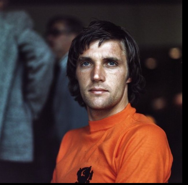 gem_ste's tweet photo. On the eve of the World Cup,  a selection of the best ever pre-tournament portraits ever taken. The 1974 Dutch squad photographed like Rembrandt paintings by Rob Meiremet. Krol, Jongbloed, Neeskens, Rep https://t.co/layJiMgwc0