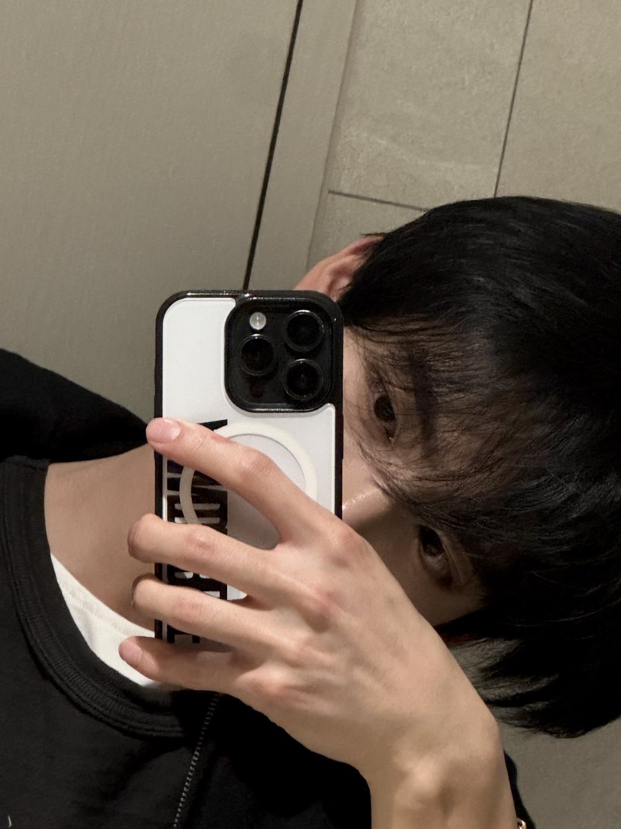 Rhythm0320's tweet photo. 이 구도 영원히 이어가자❣️❣️❣️ https://t.co/tSNl9SAOwa