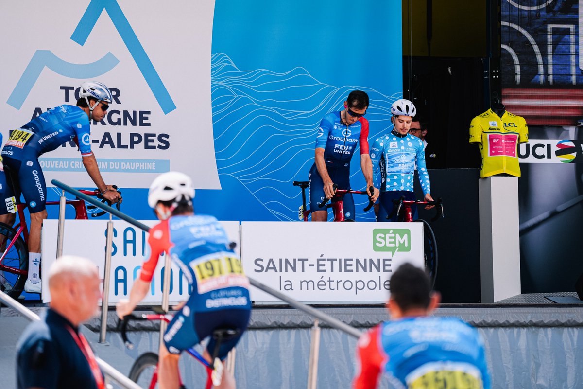 GroupamaFDJ's tweet photo. Saint-Chamond, on est là ! 👋

📸 A.S.O / Gaëtan Flamme https://t.co/xv1N0LjRY8