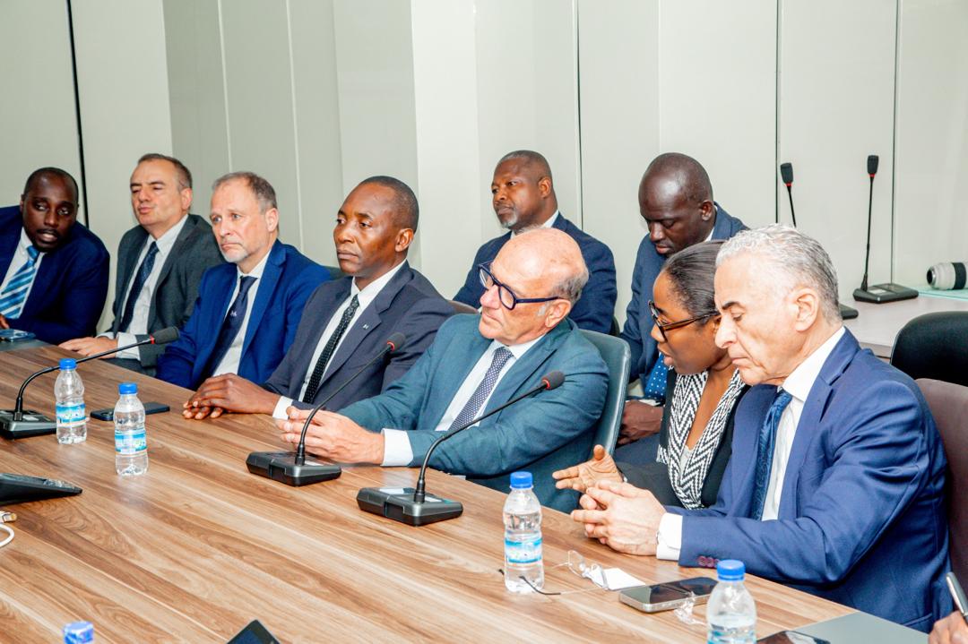 cnpppp23's tweet photo. Audience entre le CNP-PPP et la banque UBAE
Le Président du CNP-PPP, M. Moussa Kouyaté, a reçu en audience, ce mercredi 10 juin 2026, une délégation de la banque UBAE conduite par son Directeur Général, dans le cadre d’une mission économique en Côte d’Ivoire.
#CNP_PPP #PPP https://t.co/p5zjh4ZKnJ