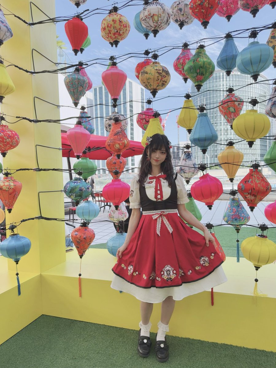Reoto_roiD's tweet photo. 民族衣装デ横浜ヲ堪能ｽﾙアンドロイド🍒 https://t.co/BSdjVWxRFM