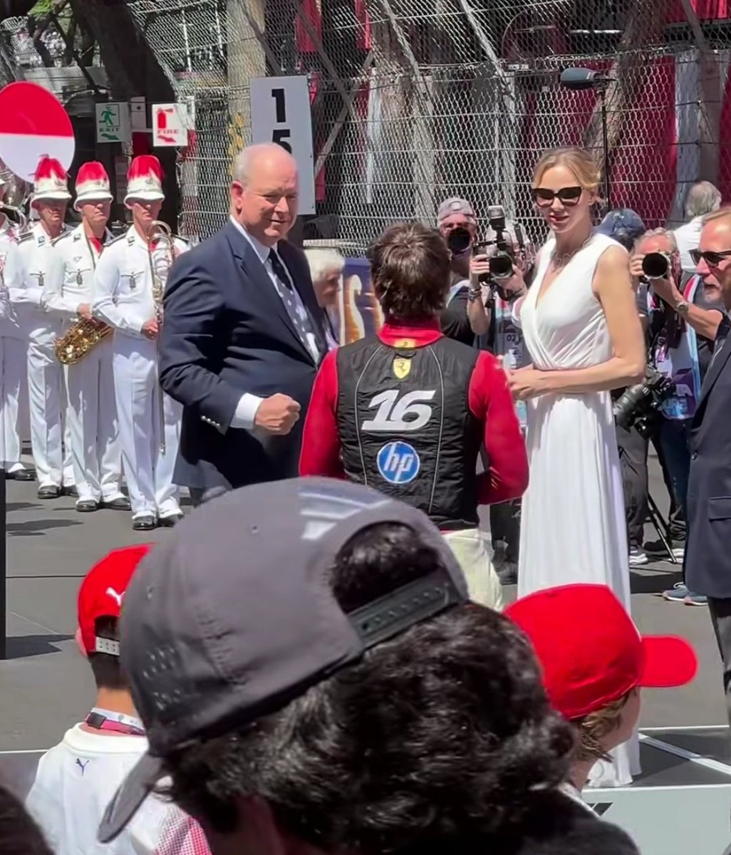 1633core's tweet photo. casual conversation with the prince of monaco before the race

(fun fact in this video the prince talked to lando charles and max and all three of them dnfed💀😭)

[monaco 2026] https://t.co/0qAVI77rsX
