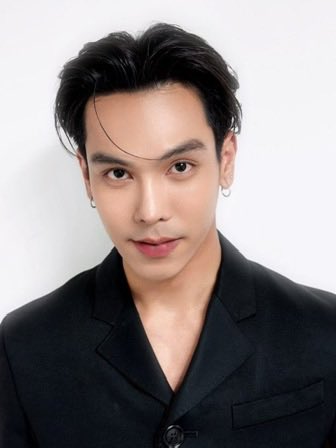 urmiepink's tweet photo. พี่ตรีเหมือนก้านกล้วยอีกละ https://t.co/X7GoHR83BP