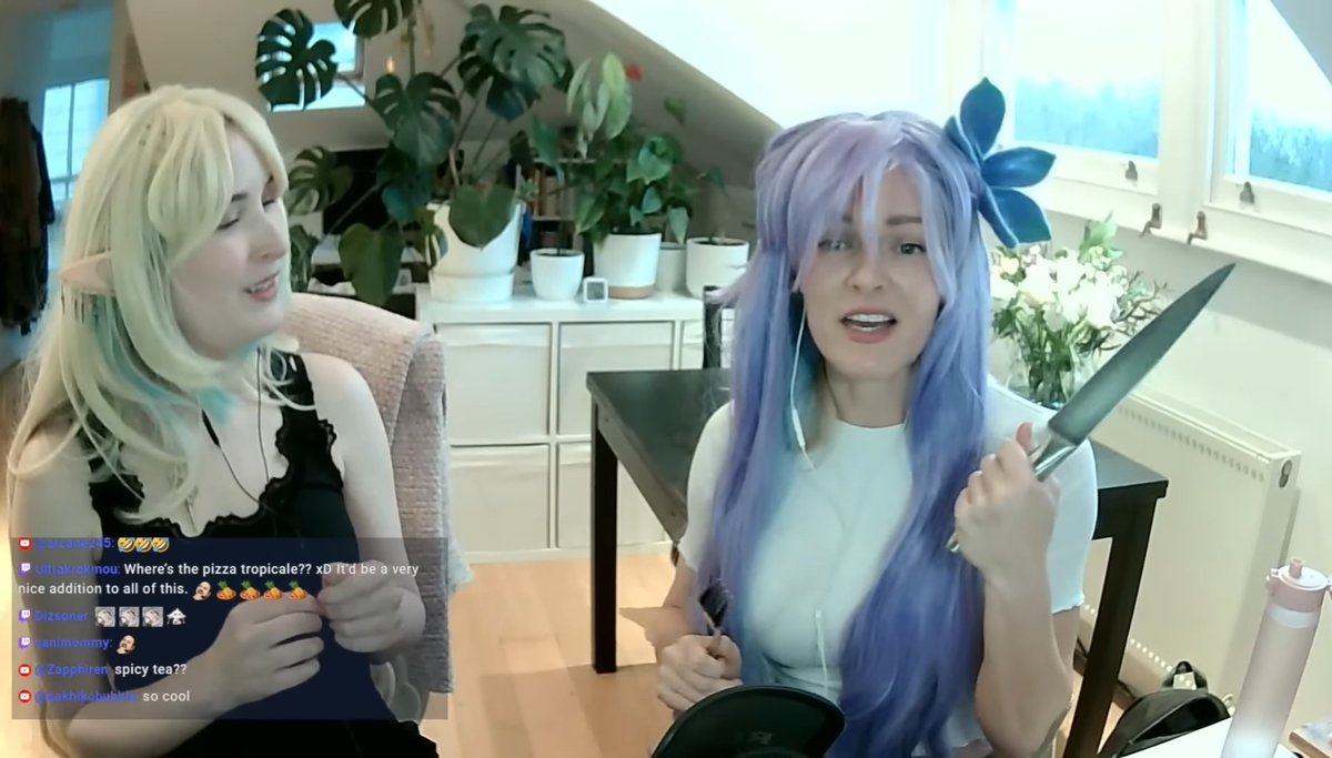 konodeeodaa's tweet photo. @amanda_rischel Best Stream moment? Alex with the knife.
.
.
. 
P.S. The Knife was for cutting the cake. Not anything else. Only the cake was harmed during the filming of the stream. And the stunt was performed by professionals. DO NOT TRY THIS AT HOME. Try DA BOMB in your tea at home instead. https://t.co/UdFsNbc94t