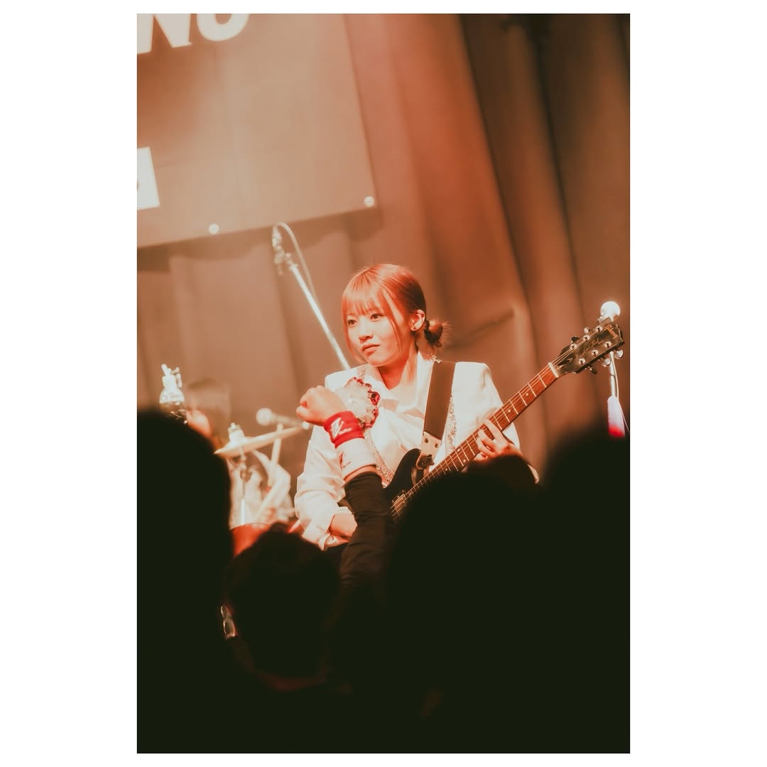 new__gs's tweet photo. 俺の渾身の右ストレートをスウェーで避けるティッシュさん https://t.co/5110v4xcPJ