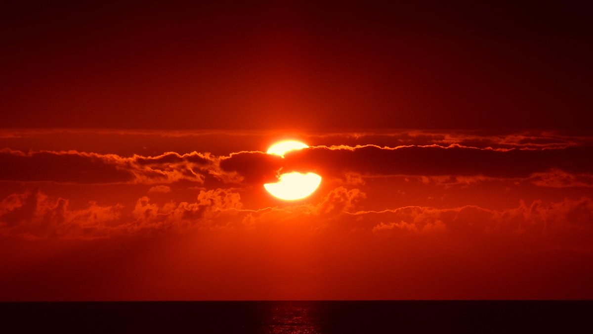 HazteEco's tweet photo. El calentamiento de la Tierra alcanza los 1,35 grados en 2025 y continuará en niveles elevados en el futuro https://t.co/DIShQqbV8o