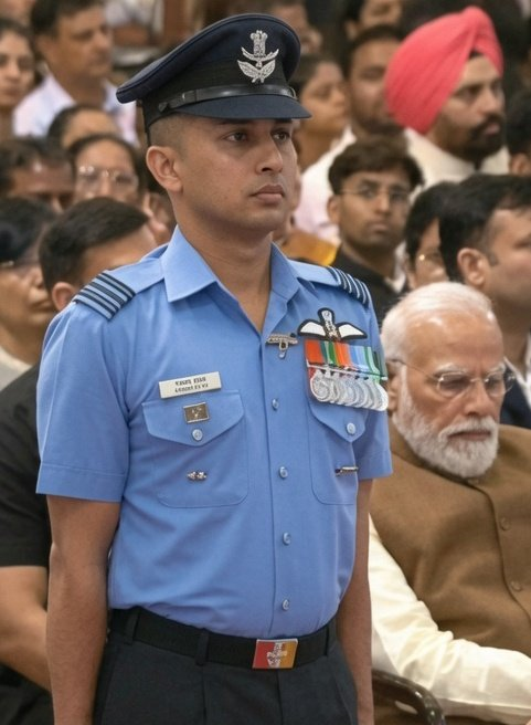 Bushrabano2202's tweet photo. वीर चक्र से सम्मानित फाइटर पायलट ऑफ इंडियन एयर फोर्स स्क्वाड्रन लीडर रिजवान मलिक और कर्नल सोफिया कुरैशी 🇮🇳   दोनों ऑपरेशन सिंदूर के हीरो। राष्ट्रप्रेम और देशभक्ति स्वाभाविक है।    आप इस देश की रक्षा के जिम्मेदारों में से हो।  देश आप पर भरोसा करता है। https://t.co/zZIS71CcQj