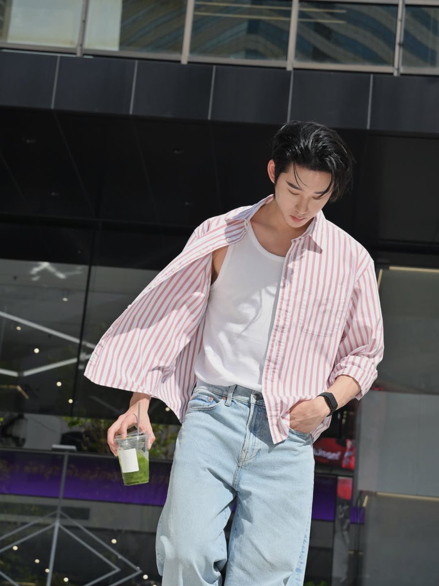 WEofficialTH's tweet photo. 110626 | Instagram Update  

📸 est_rvp : Simply clean🌥️

🔗 : https://t.co/tzJsyPIas5

#AEJeans #AmericanEagleTH
#est_rvp #WEofficialTH https://t.co/UJgvgWBMhr