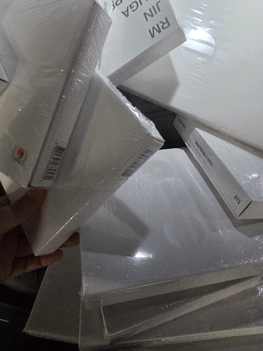 youngmessage426's tweet photo. WTS WW BTS ARIRANG ALBUM SEALED

Rooted IN KOREA VER
Rooted in music ver

Until 2026. 06. 13
1ea - 8000krw or 8usd
Set - 15000krw or 15usd
+ shipping fee

Ww shipping
Wise PayPal G&amp;S payoneer 한국계좌 https://t.co/nRovyUDODO