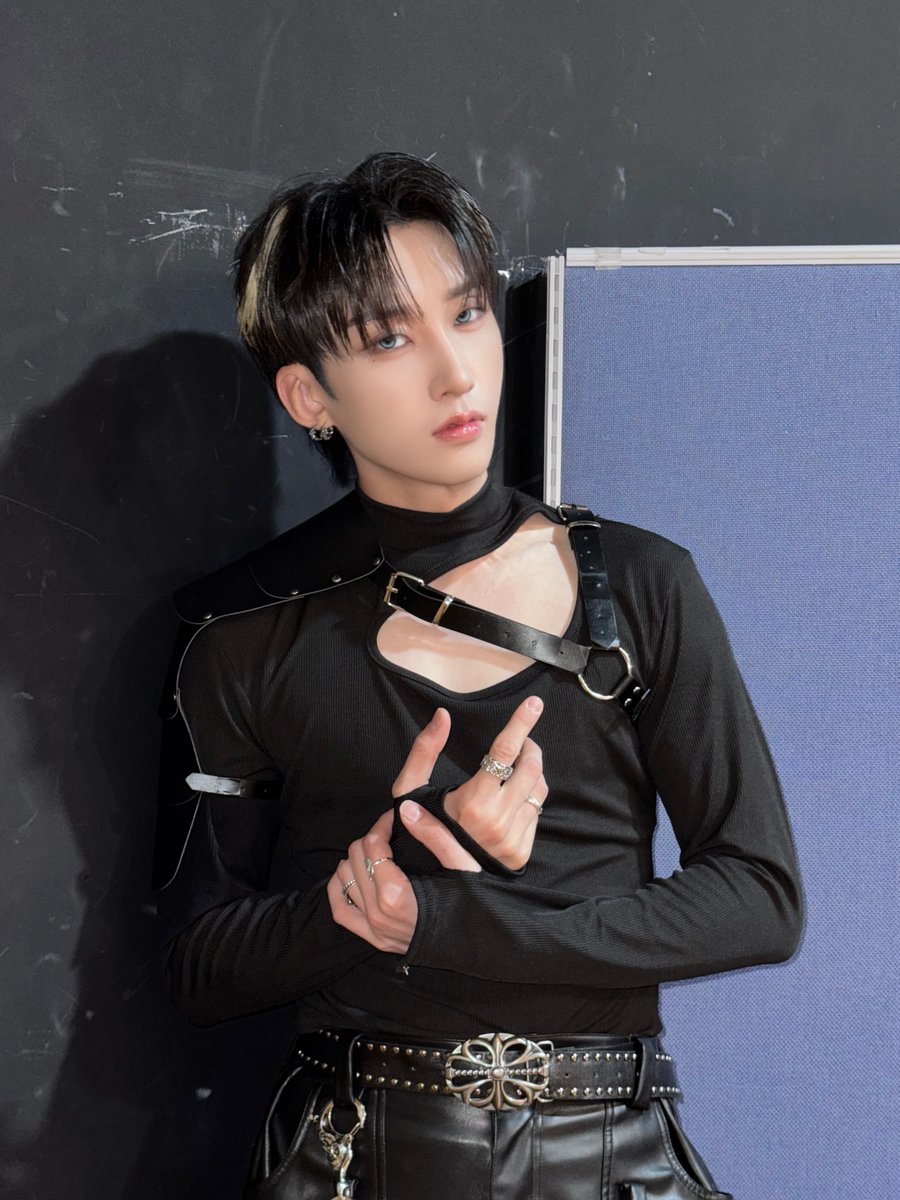 XODIAC_MEMBERS's tweet photo. [#웨인] 

엠카도 행복하게 완료!! 
오늘도 고마워 쏘블리 사랑해 
🐺🩶

#XODIAC #소디엑 #WAIN #웨인 https://t.co/Uzd7vd1CMi