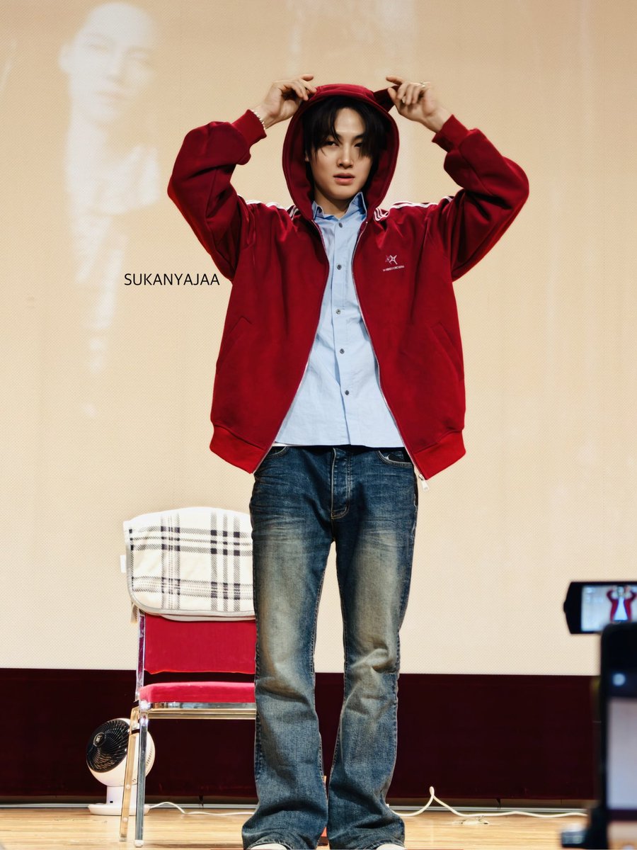 SukanyaJaa's tweet photo. หนุ่มหล่อหมวกแดง ❤️

#JAYB #제이비  @defjaybkr https://t.co/fFvusIRC4b