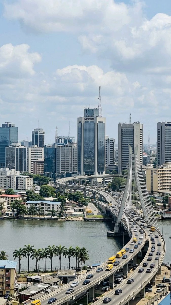 tweetsbyfargo's tweet photo. Best place to live between Lagos/Abuja.

Lagos.                             Or                     FCT https://t.co/eiWaRiiDS0