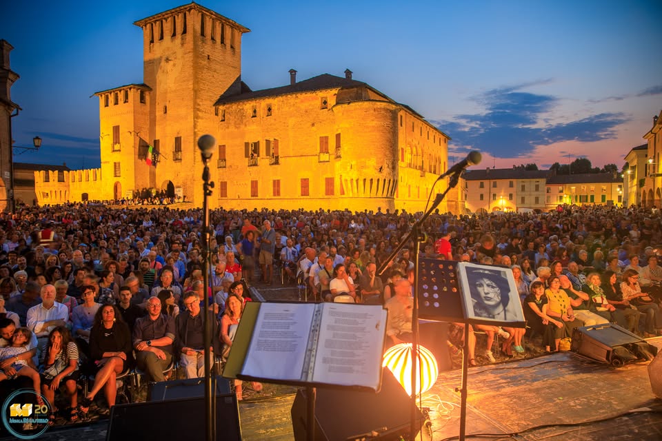 turismoER's tweet photo. "MICFest. Musica, Incontri, Cultura" è un festival estivo itinerante di appuntamenti a ingresso libero in borghi, piazze e castelli 🎶
Scopri il calendario, tra jazz, swing, teatro, letteratura e danza
👉https://t.co/601q7XFt7T
#inEmiliaRomagna #MICfest https://t.co/Tg6DgB1rKe