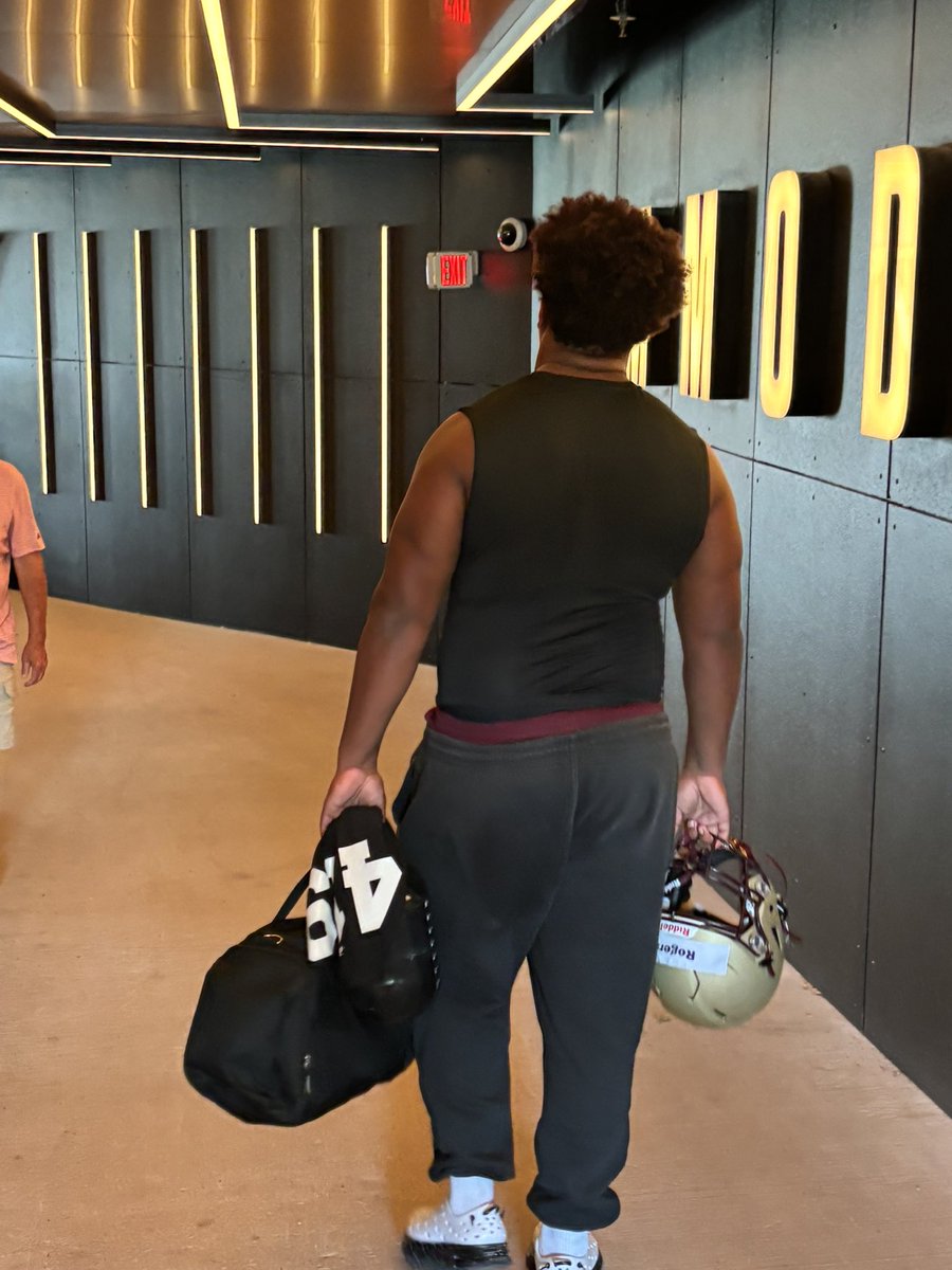 JoshuaMR58's tweet photo. Had a great time at vandy @VandyFootball yesterday it was great to go out and compete thank you @CoachPayneVandy for the invite!

@CoachMillz_ @coach_craig21 @BJPSFootball @BillSaum https://t.co/DnnzKUt57n
