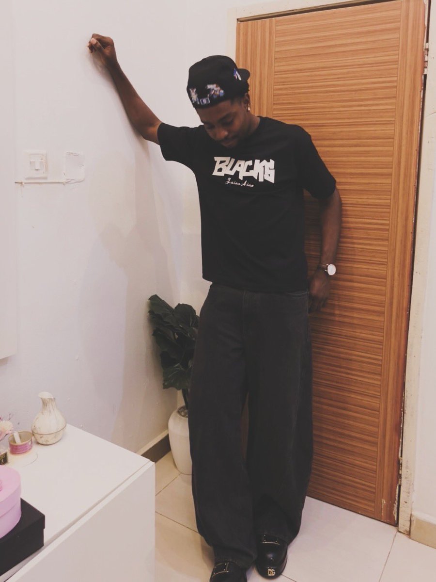 Mideeeeee_'s tweet photo. 🐾 https://t.co/6QUGEDqols