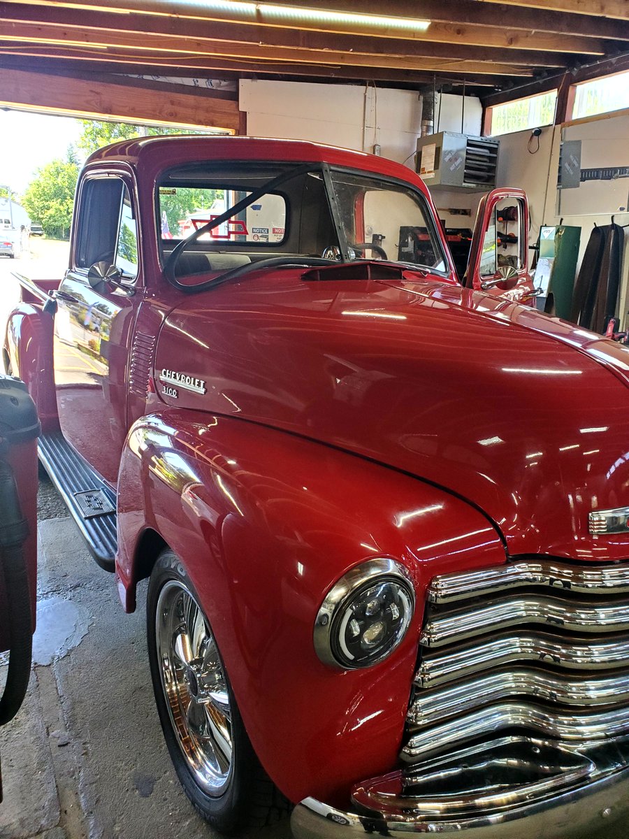 valueGLASS's tweet photo. Just finished a windshield replacement on a classic Chevy pickup! 🚚✨ There's nothing like these beauties. Have you ever worked on a classic car? Share your stories! #ClassicCars #Chevrolet #WindshieldReplacement #valueGLASS #CarLovers 💖 https://t.co/mzfuXgn32U
