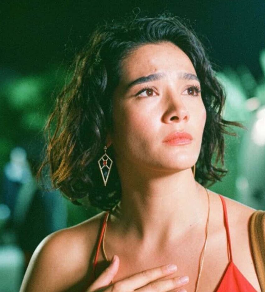 Zeynooyum's tweet photo. bambaşka bir mevzusun aybüke pusat 

SonKez MelekOzdel https://t.co/cQexlyI4S6