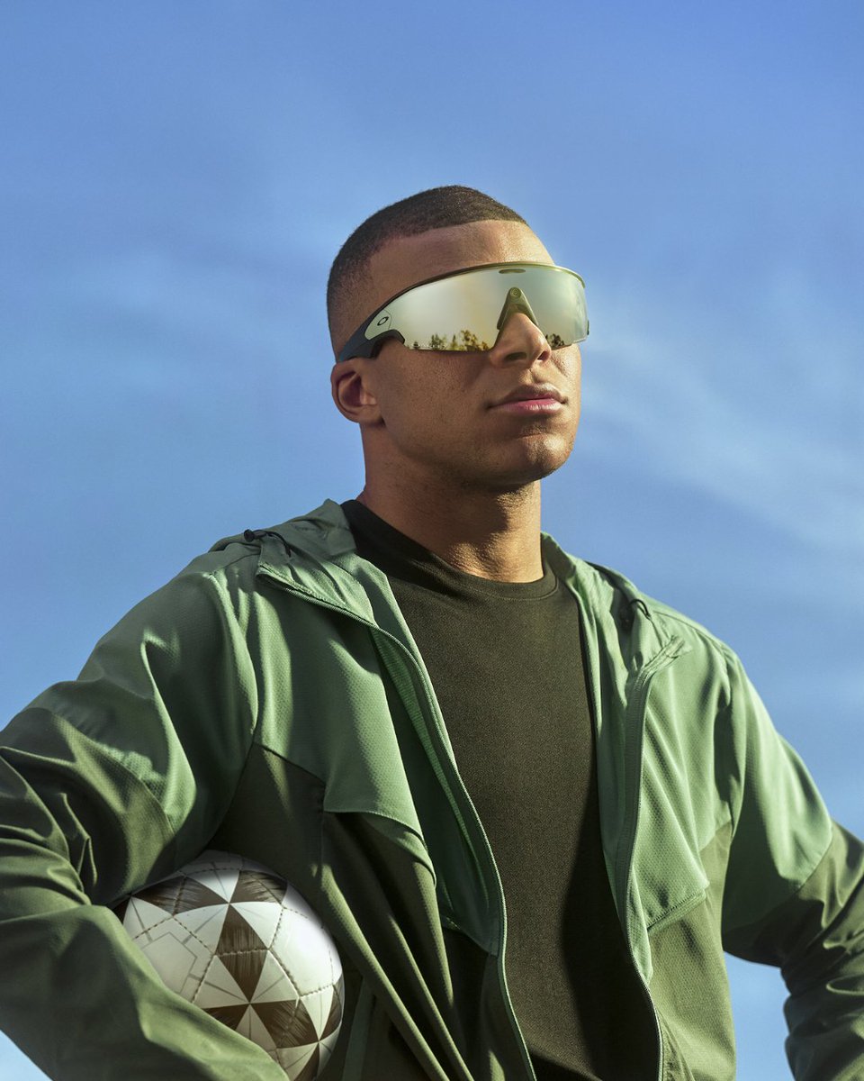 RXSafetyUS's tweet photo. The FIFA World Cup showcases the world’s best ⚽🔥🏆🌍
Kylian Mbappé represents elite performance on and off the pitch with Oakley.
Discover your favorite pair—just like the athletes. https://t.co/P4lv5l2F9F