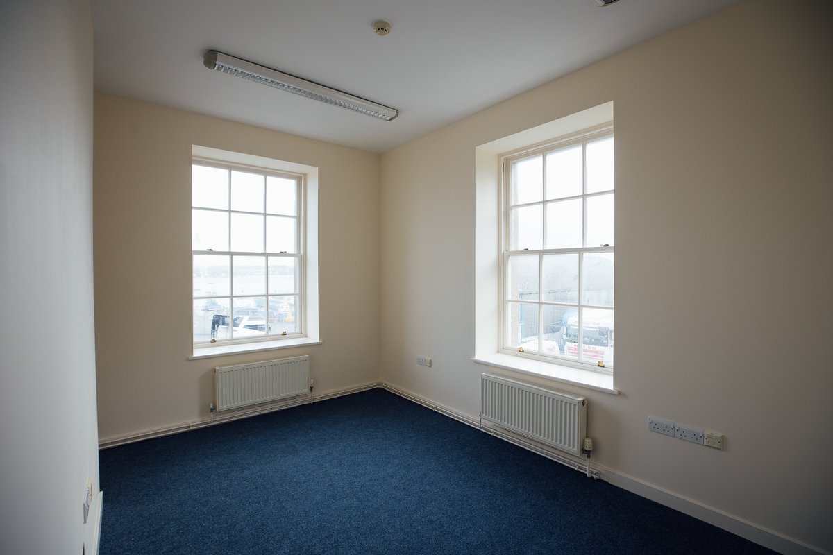 mh_port's tweet photo. To Let: Three first-floor offices at Sunderland House, a charming Georgian property within the former Royal Dockyard, Pembroke Dock.
 
Take a look inside with our 360° tour: https://t.co/OqWrQdJyBi
View available offices: https://t.co/fvyxUDWoje https://t.co/TyOppSRAux