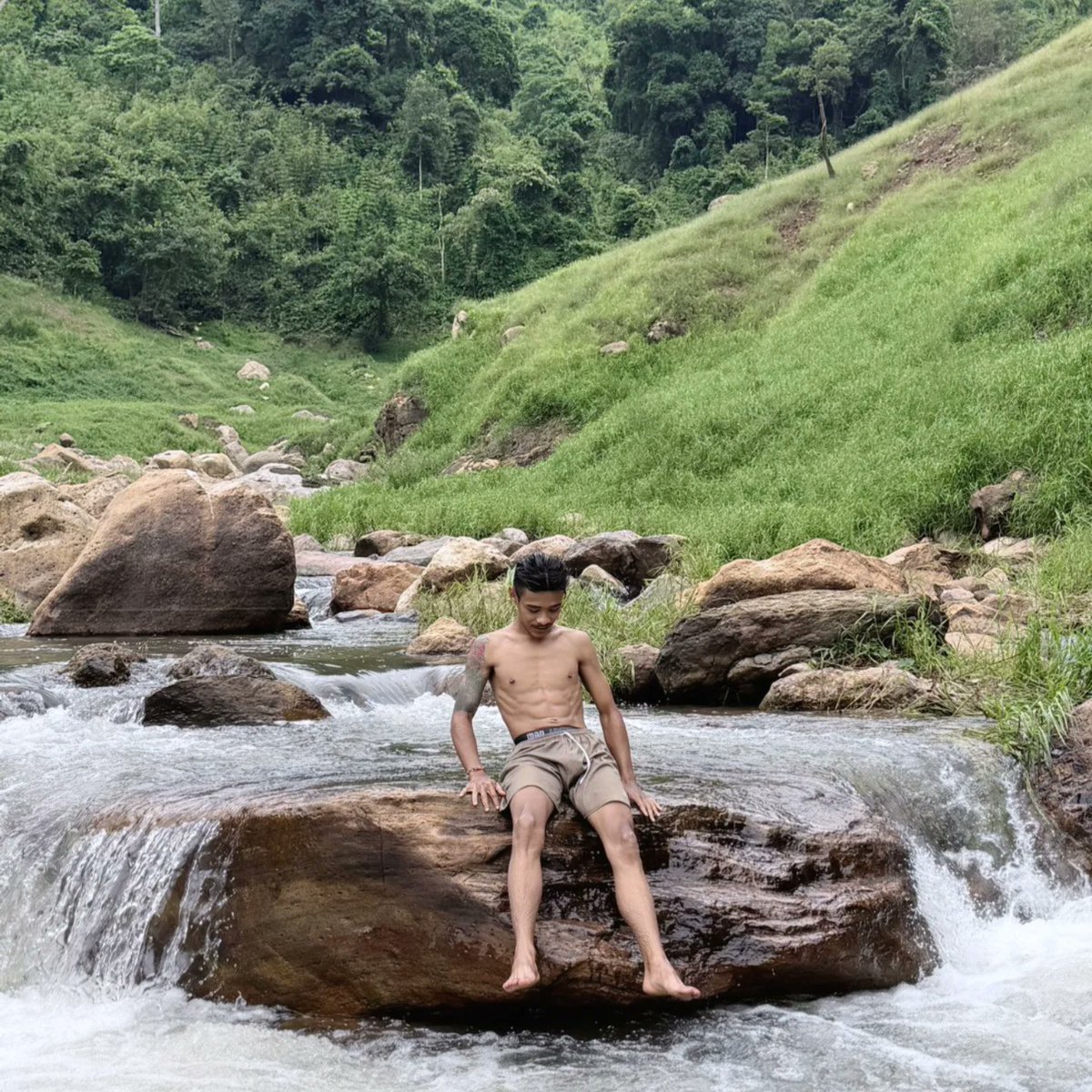 pondpatiphan26 tweet picture