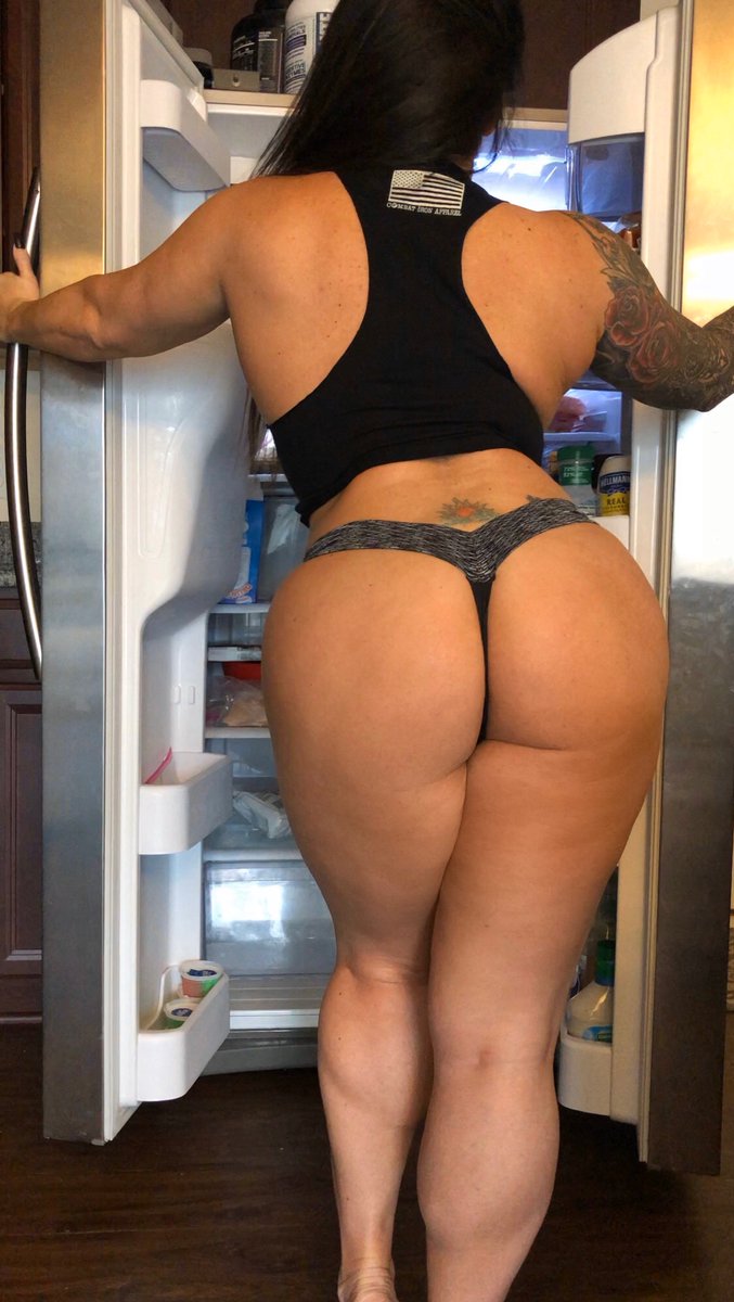 Nikki tweet media