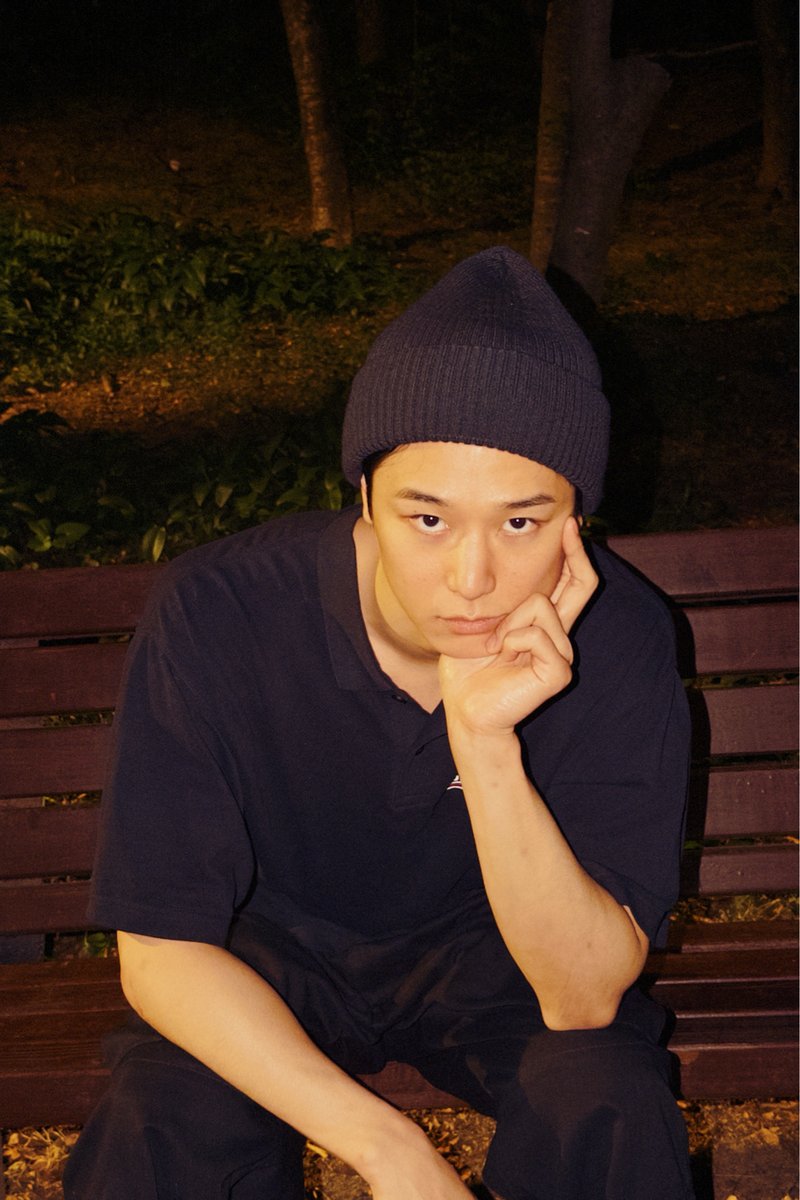 dailyljy's tweet photo. 260611 🐱💬 [10:28pm kst]

🐱 thinking about deobis while taking a walk in the park
🐱 the weather is so nice, and the flowers are pretty too…ㅎ
🐱 i took some photos to show deobis too
🐱 (pics) https://t.co/IS7mUEHLUi