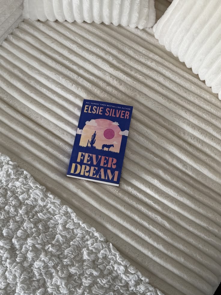 lost1nafantasy's tweet photo. — current read:
fever dream by elsie silver
{ emerald lake #1 } https://t.co/S8juHjAsfX