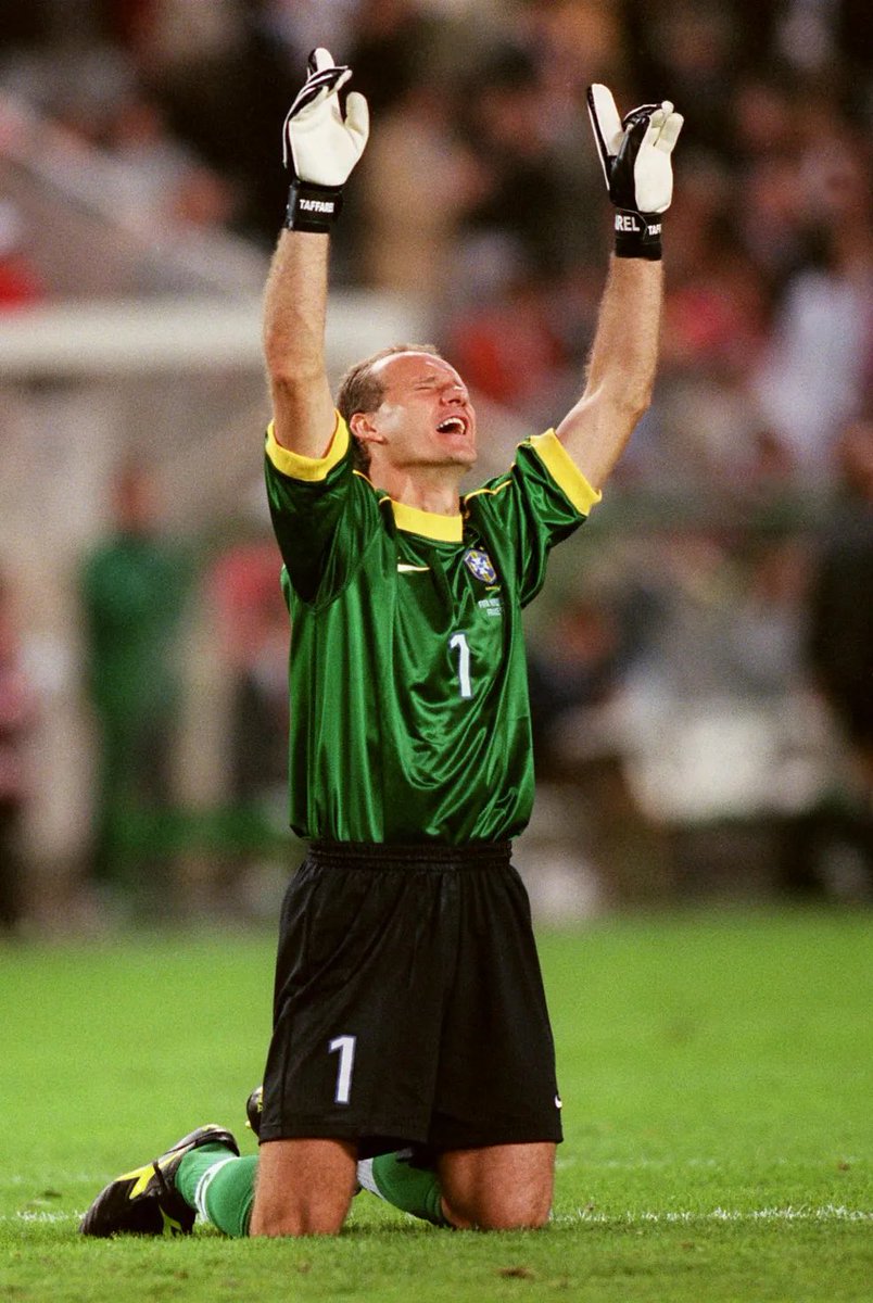 futebol_mafia's tweet photo. Goleiros do Brasil nas Últimas copas do mundo

Taffarel (1990, 1994 e 1998)
Jogos: 18
Gols tomados: 12
Clean sheets: 8
Percentual: 44% https://t.co/OiQVUIui0B