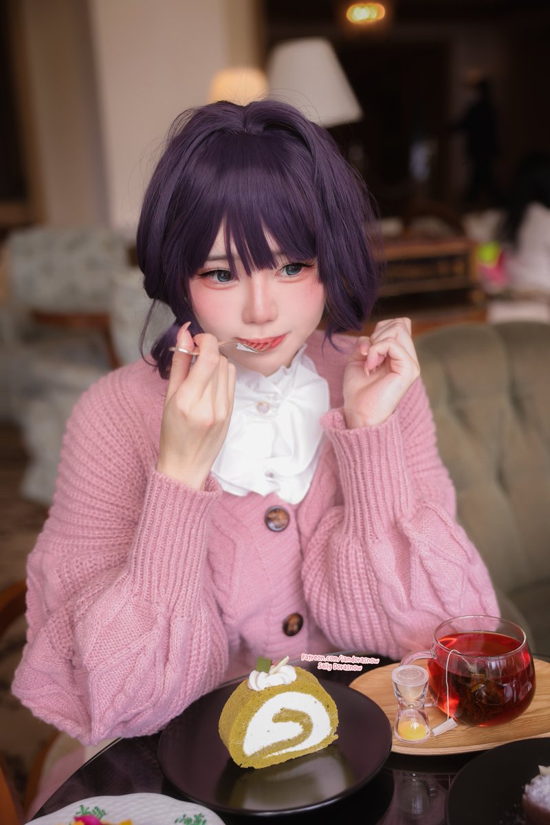 iamdorasnow's tweet photo. Say Ahh~~~❤️ Whats Your Fav Cake? 🍰I Buy For Your Next Birthday 😘💋 Better Let Me Know Below Ok!

🧁Set A Waguri June 

#wagurikaoruko #waguricosplay #thefragrantflowerbloomswithdignity #kaoruhanawarintosaku https://t.co/p8RmKHPV4I