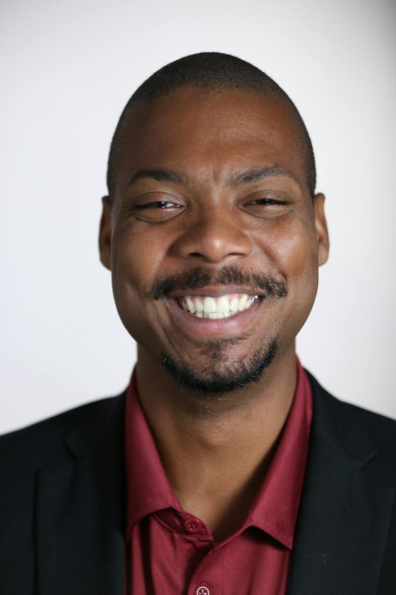 AllureSmile's tweet photo. Dad, you already know your kids are going to post those Father’s Day pictures whether you like it or not. 👔📸

Professional in-office teeth whitening at Allure Smile Dental can brighten your teeth multiple shades in time for family pictures.

#TeethWhitening #ConfidentSmile https://t.co/XuwCwPGRWB