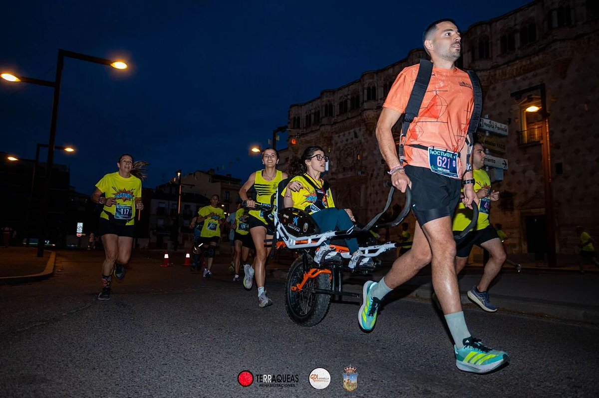 AutoElia's tweet photo. Hay carreras que van más allá del deporte🌙

Hemos tenido el orgullo de ser patrocinadores en la IX Carrera Nocturna de Guadalajara, una cita que volvió a demostrar el compromiso, solidaridad y pasión por el deporte🏃‍♂️ https://t.co/l2pu1pAZS3
