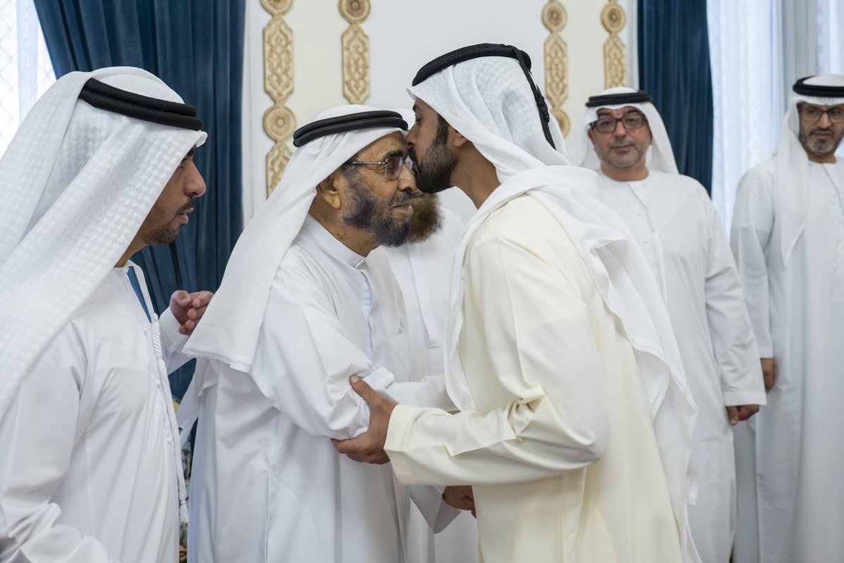 ADMediaOffice's tweet photo. Khalifa bin Tahnoon bin Mohammed has offered condolences on the passing of Fatima Hilal Al Mazrouei, at the mourning majlis at Majlis Ibrahim Bal-Qatari Al Mazrouei in Abu Dhabi. https://t.co/nYsIwlc2MX
