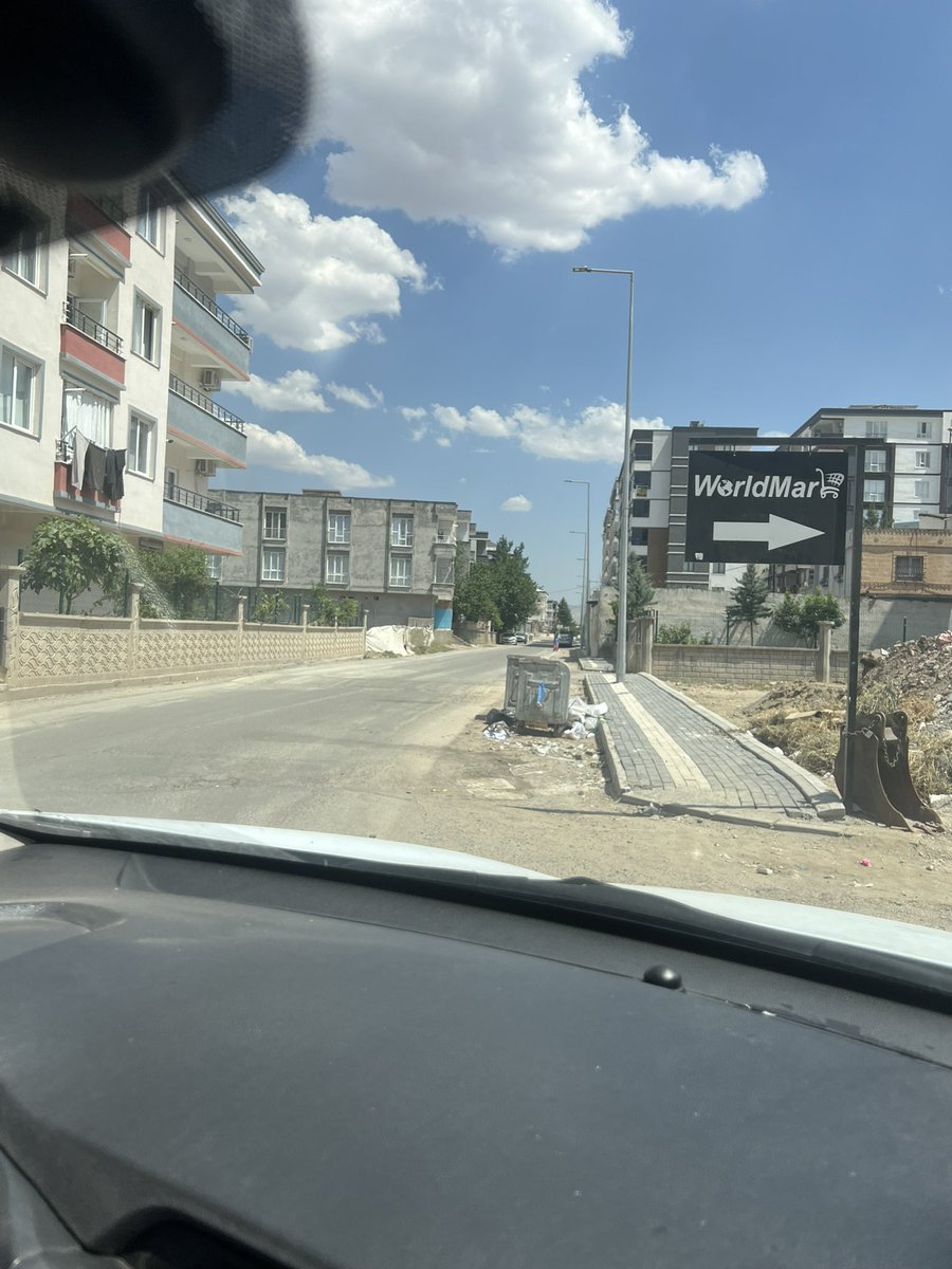 Dogudila's tweet photo. @btmnbld Korık mah 5001 sokakta temizlenmeyi bekliyor. Molozlardan dolayı çok toz oluyor. İlgilenirseniz sevirim. Teşekkürler https://t.co/0J3F2DQDGD