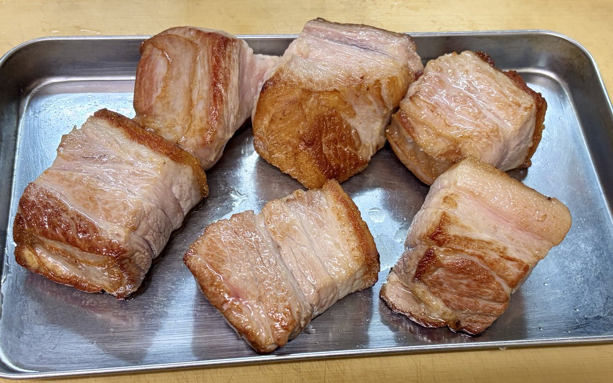 Howta07's tweet photo. 初めて角煮を作ってみた！
トロトロになって美味すぎる😋 https://t.co/XkeamJzRl4