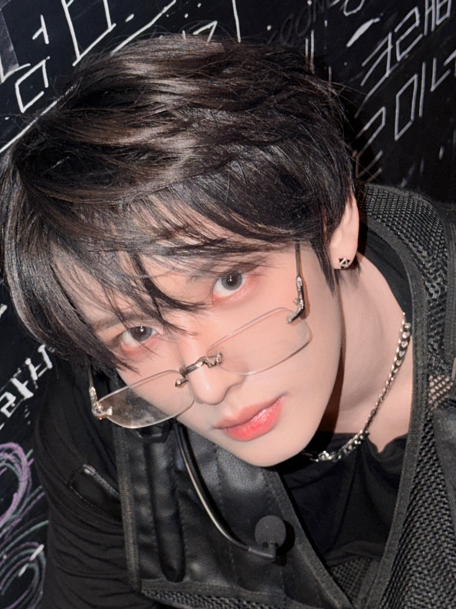XODIAC_MEMBERS's tweet photo. [#씽] 

Mcount ~~🖤🖤

#XODIAC #소디엑 #SING #씽 #シン https://t.co/pyKHI1IJM3