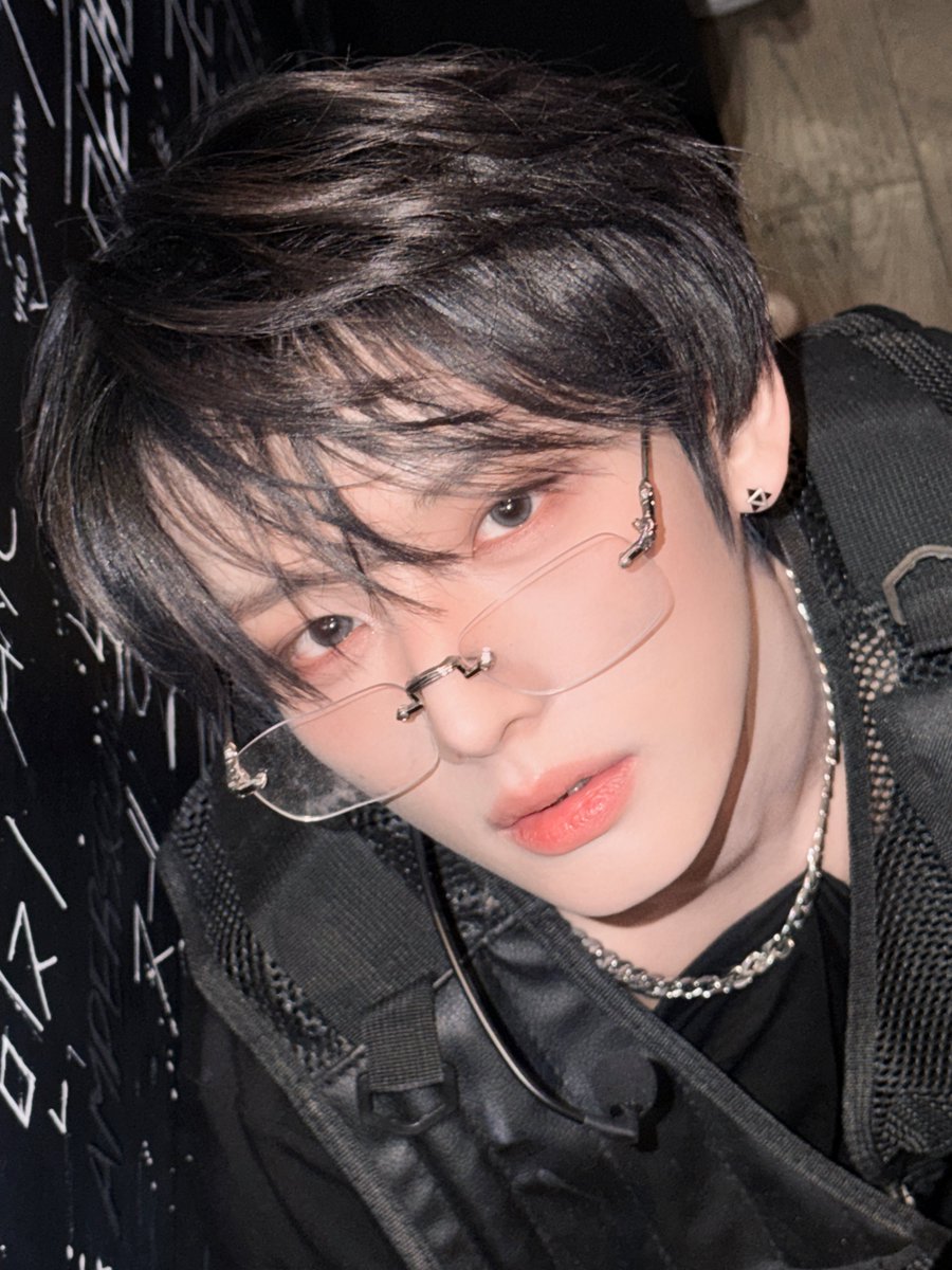 XODIAC_MEMBERS's tweet photo. [#씽] 

Mcount ~~🖤🖤

#XODIAC #소디엑 #SING #씽 #シン https://t.co/pyKHI1IJM3