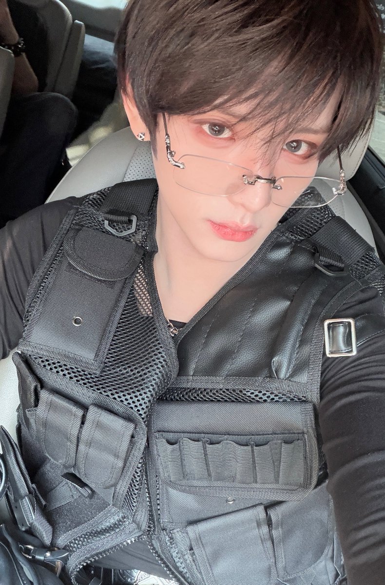 XODIAC_MEMBERS's tweet photo. [#씽] 

Mcount ~~🖤🖤

#XODIAC #소디엑 #SING #씽 #シン https://t.co/pyKHI1IJM3