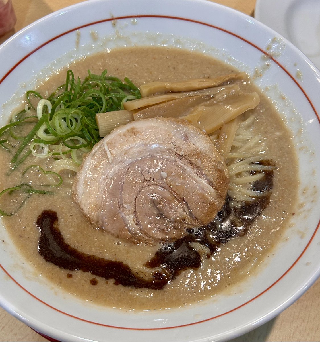 tech_bm's tweet photo. この時間のラーメン一作、悪魔的すぎる…✨ https://t.co/Vtu5NJBlKx