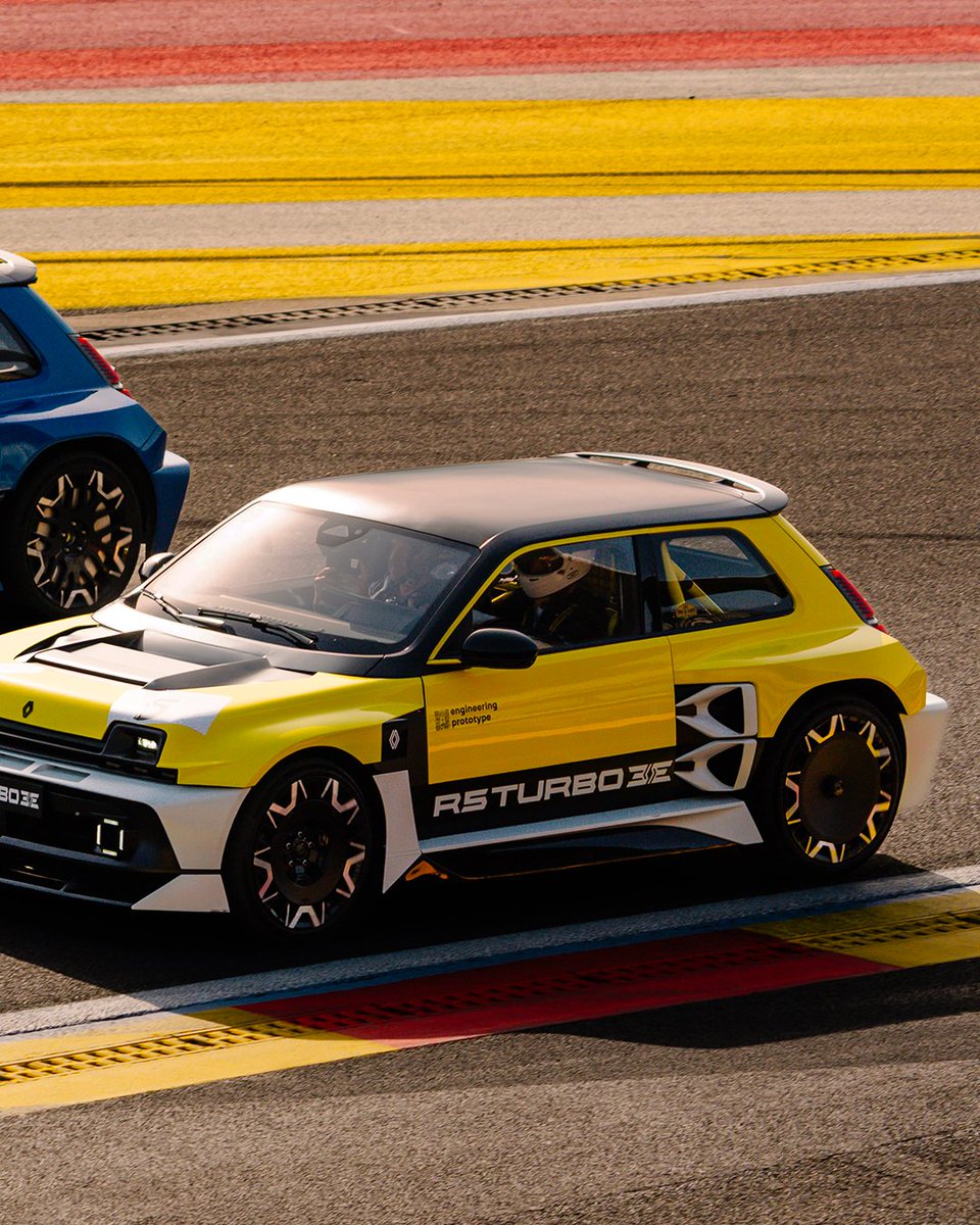 QatarRenault's tweet photo. على المنعطفات الشهيرة لحلبة سبا فرانكورشان، خطفت Renault 5 Turbo 3E الأنظار بأدائها خلال Spa Classic الرابع عشر.

شاهدوها مجددًا في Le Mans Classic من 2 إلى 5 يوليو 2026. https://t.co/yqvryBGJ23
