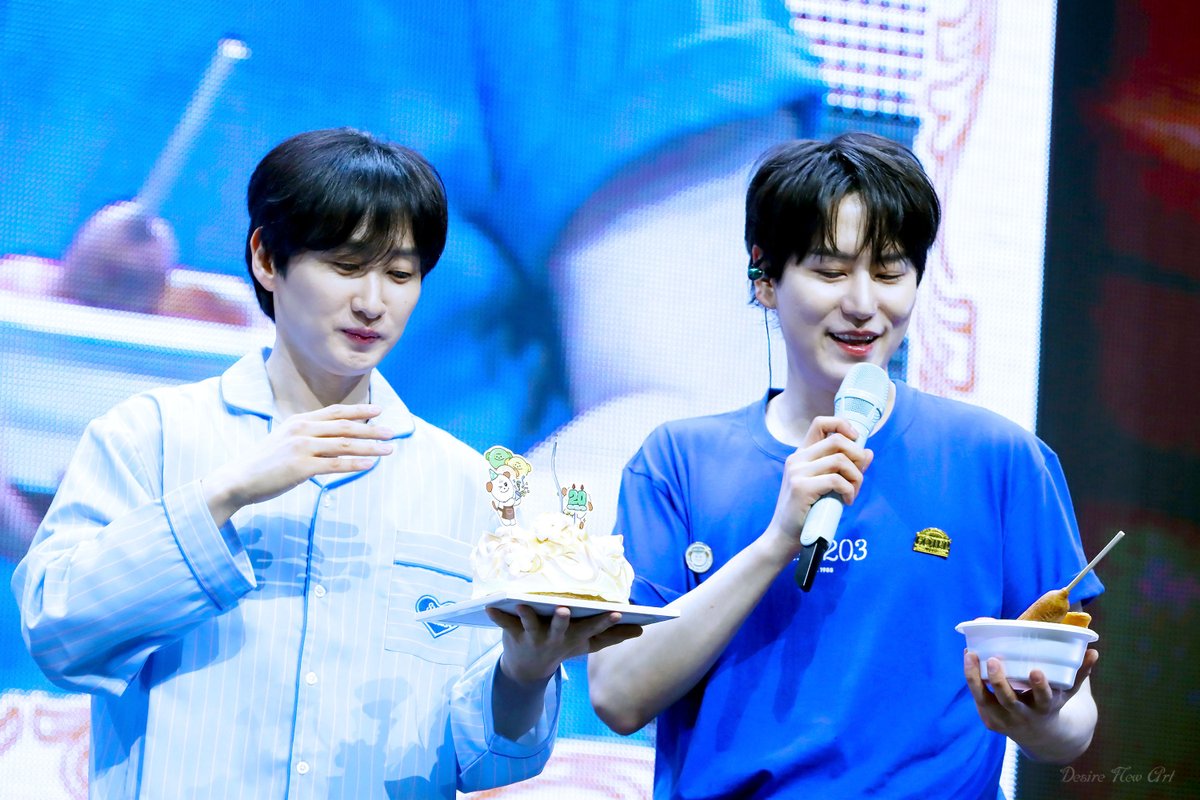 qmffnek0's tweet photo. 20260607 KYUHYUN 20th Anniversary Fanmeeting    

은혁  규현 https://t.co/1lTenV5Ni8