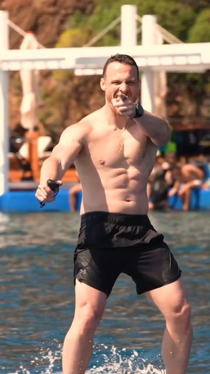 _b_meli's tweet photo. Love HIM so much 🫵🏻❤️🏄‍♂️

 |• #KeremBürsin •| https://t.co/rwwIeRdoGZ