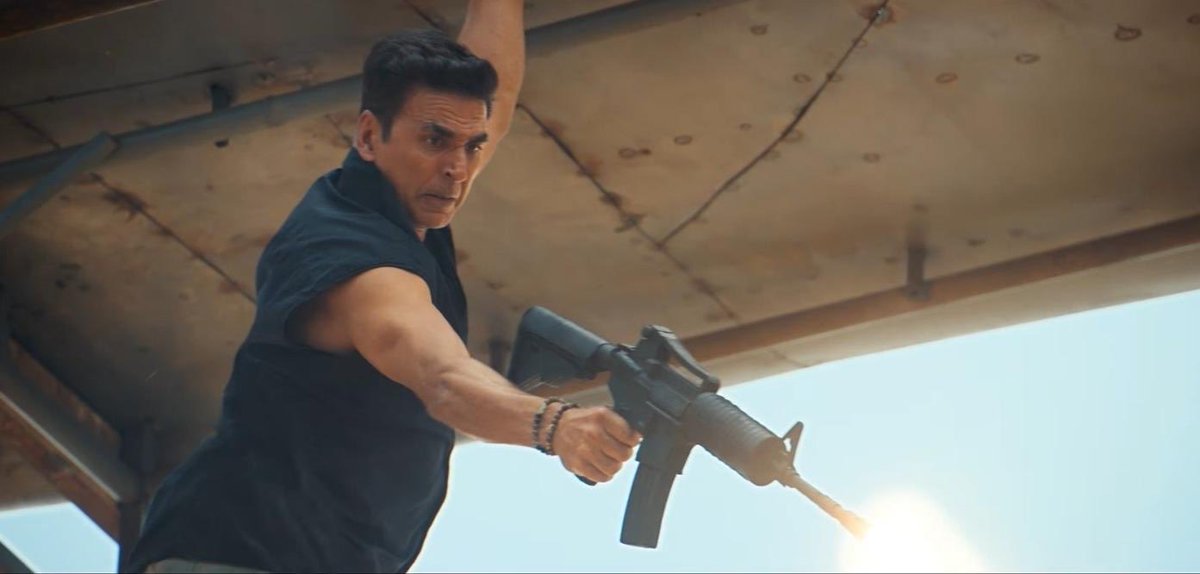 itzmeavinash1's tweet photo. Akshay Kumar in Welcome To The Jungle looks like the perfect dose of entertainment Bollywood has been missing. The chaos, the madness, the one-liners and that trademark Akshay Kumar energy  this one promises a complete entertainer. #WelcomeToTheJungle https://t.co/UwVpL0QujB