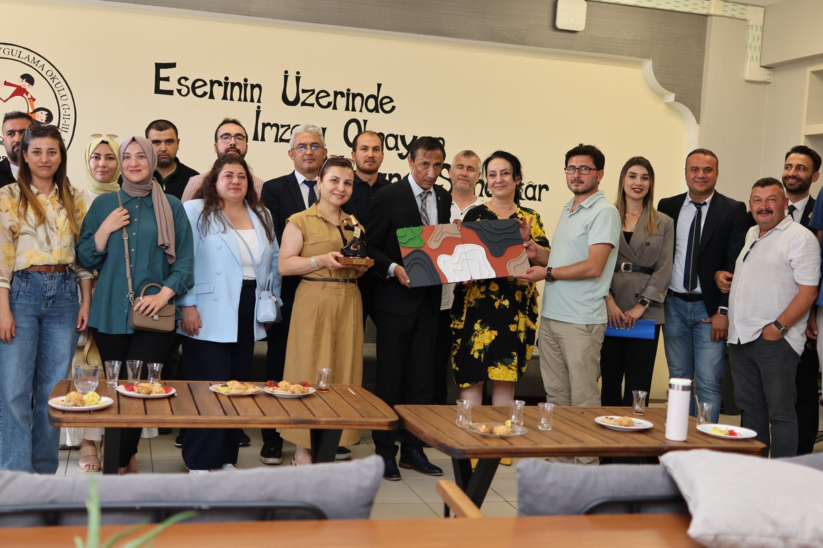 egitimgucusen's tweet photo. Genel Başkanımız Oğuz ÖZAT ve Genel Sekreterimiz Sinem AKŞEMSETTİNOĞLU, Genel Başkan Yardımcılarımız Tuba Nur OLÇAY ve İbrahim Halil TOPALLAR’dan oluşan heyet, Konya’da bir dizi kurum ziyaretleri gerçekleştirmiştir.

Konya İl Başkanımız Gülsüm DEMİREL ve Konya il yönetimimizle gerçekleştirilen ziyaretlerde eğitim çalışanlarının talep ve sorunları ele alınmış, sahadaki ihtiyaçlara ilişkin istişarelerde bulunulmuştur.